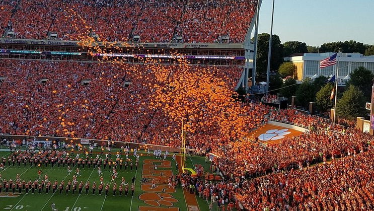 No more balloons before kickoff at Clemson