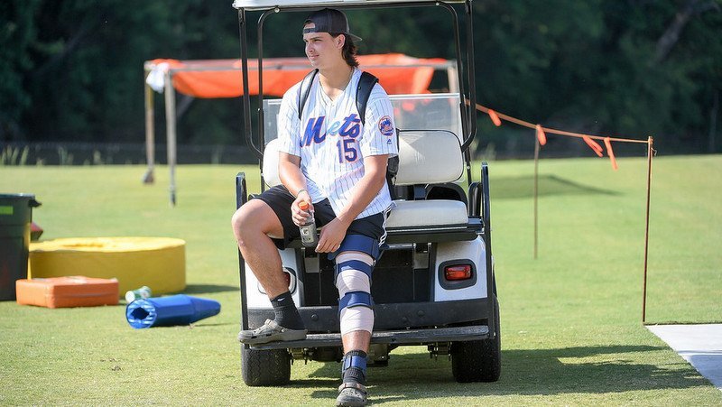 It's Complicated: Lineman choosing between dream position and dream school