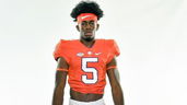 5-star receiver's Clemson choice surprises everyone, including himself