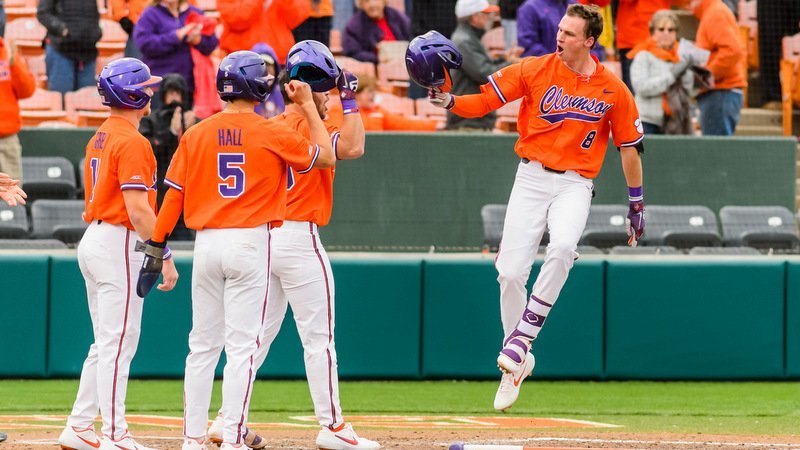 Logan Davidson named ACC baseball scholar athlete of the year