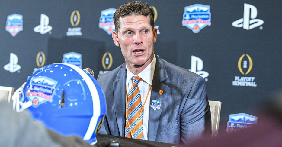 Venables not looking elsewhere, loves feeling