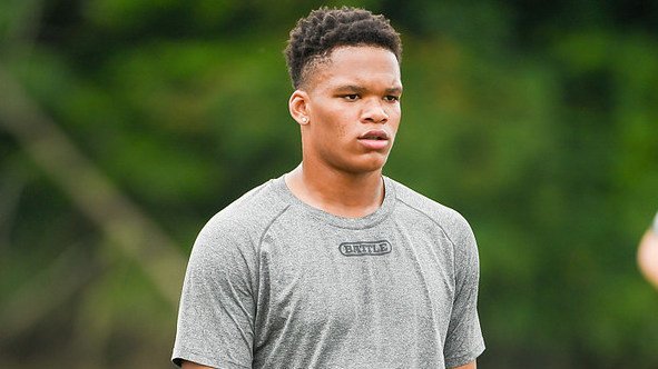 Five-star defensive end loves the fact that Clemson is a football town