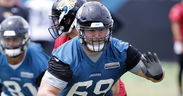 Former Clemson OL re-signing with Jaguars