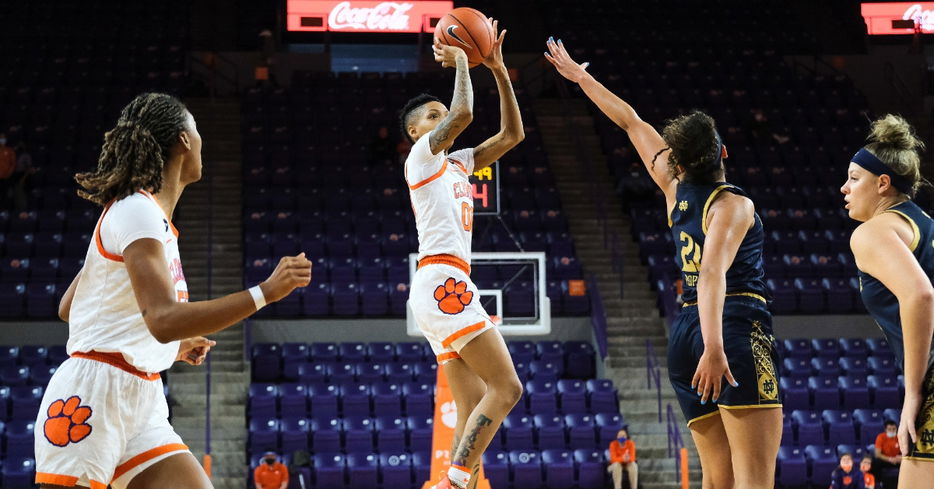 Delicia Washington had a career-tying 33 points in the overtime loss