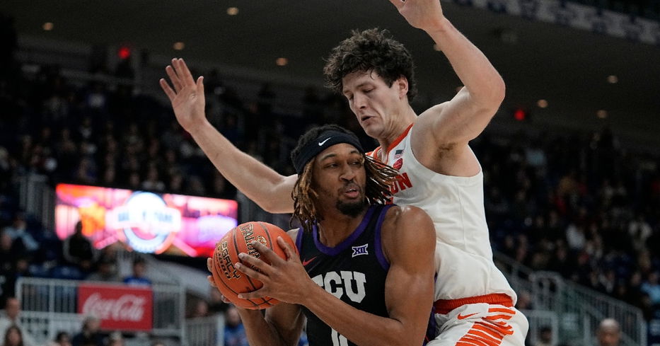 PJ Hall scored 17 points despite some late foul trouble as Clemson stayed unbeaten. (Photo: John Sokolowski / USATODAY)