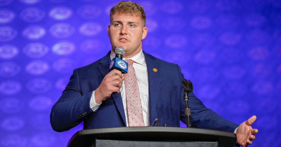 Chill and Grill: Offensive line bonds over food and swimming