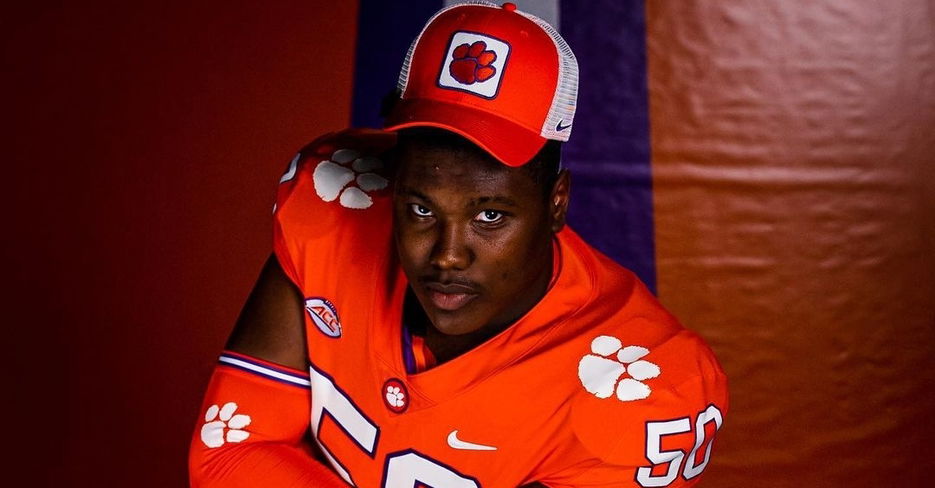 Top OL prospect down to Tigers and Vols, says Clemson feels like home