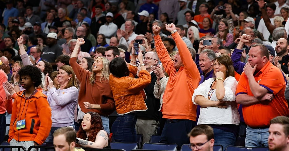It was a fist-pump kind of night in Memphis for Clemson's Tigers