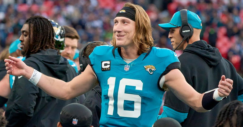 Trevor Lawrence posted his second-best PFF grade of the season and he's among the Top 10 graded QBs in the league. (Photo: Peter Van Den Berg / USATODAY)