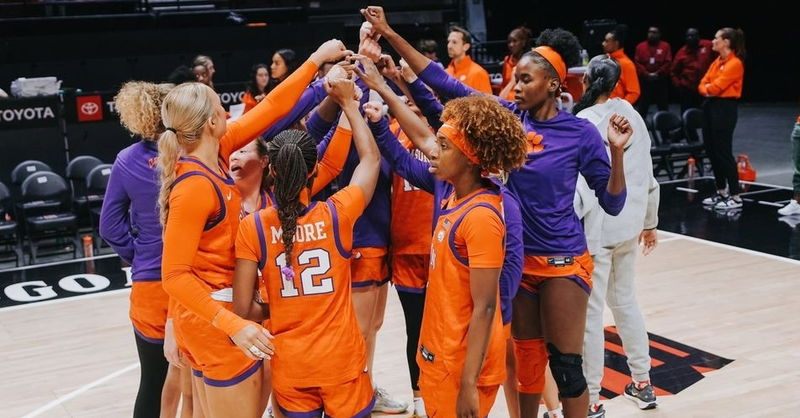 Photo courtesy: Clemson WBB Twitter