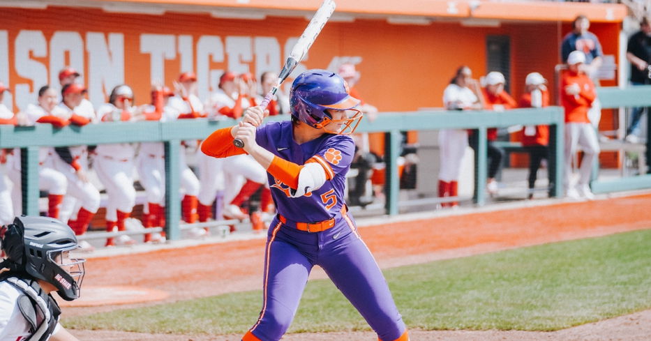 Clemson won 8-0 in game two to split the doubleheader day.