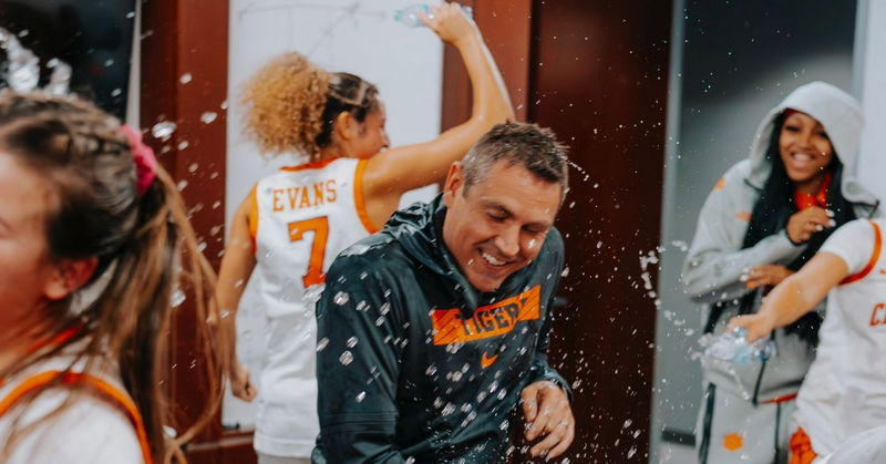 Photo courtesy: Clemson WBBall Twitter