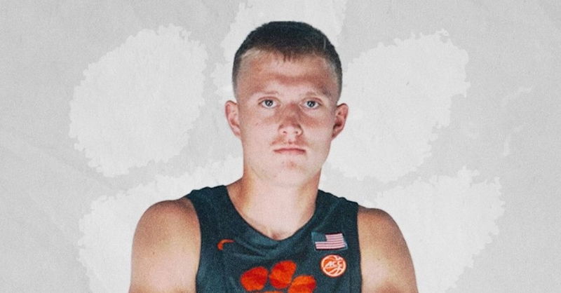 Thompson has been committed to Clemson since November and is considered one of the top forwards in Minnesota. 