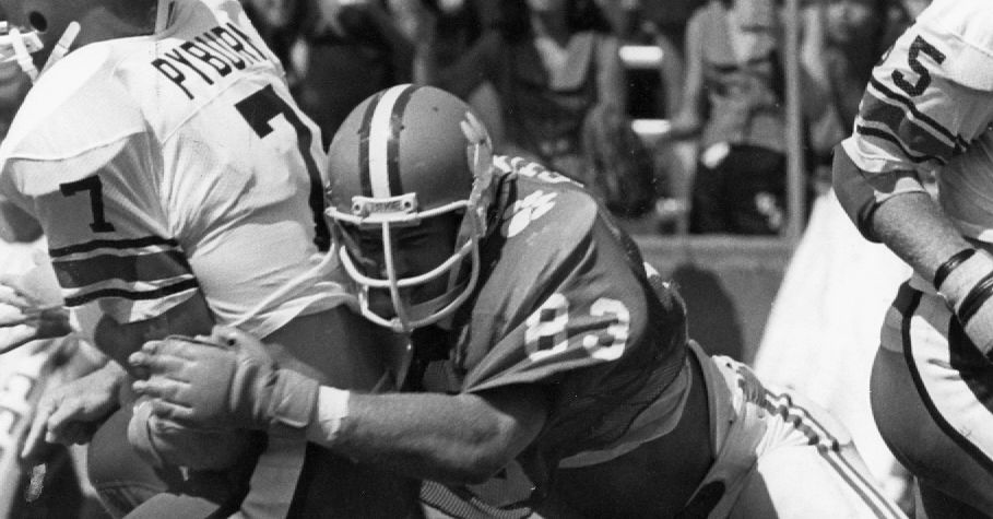 Clemson standout named to SC Football Hall of Fame