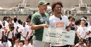 Antonio Williams gives a sizeable donation back to his alma mater