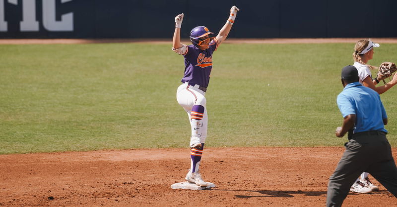 Clemson had plenty to celebrate in the big win to wrap the Paradise Classic. (Clemson athletics photo)